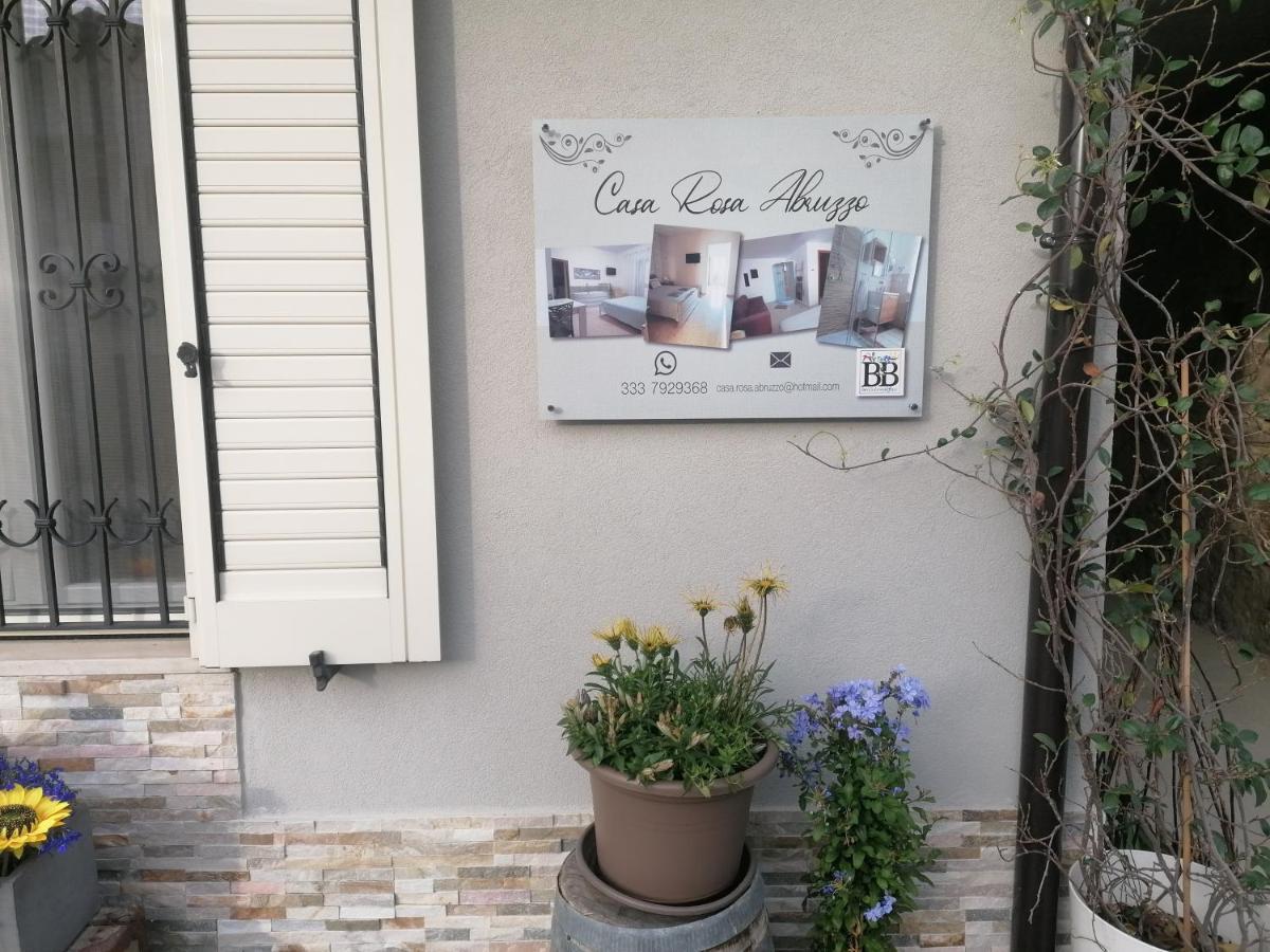 Casa Rosa Abruzzo Bed & Breakfast Musellaro ภายนอก รูปภาพ